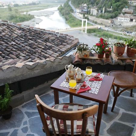 Guest House Mikel เบราท ภายนอก รูปภาพ