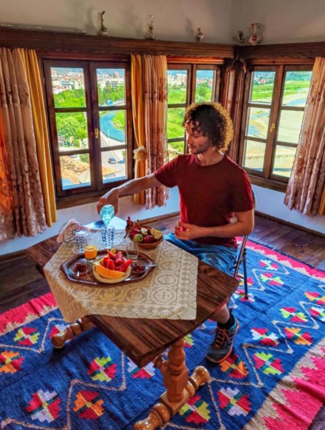 Guest House Mikel เบราท ภายนอก รูปภาพ